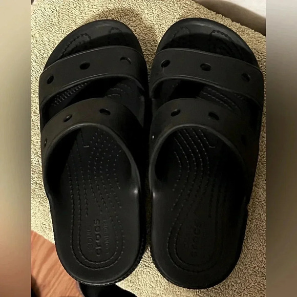 Crocs Kids' Sandals - Classic Sandals, Waterproof Slides, Pool Beach J2 Black - Picture 1 of 5